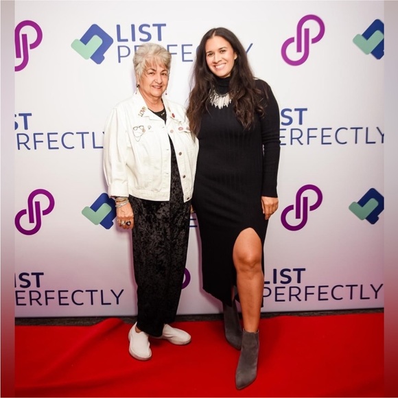 Unlisted item - Picture 2 of 2